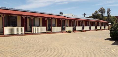 Daydream Motel And Apartments - Accommodation Daintree 1