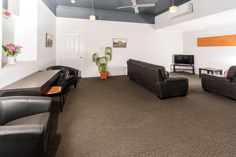 Daydream Motel And Apartments - Accommodation Daintree 6