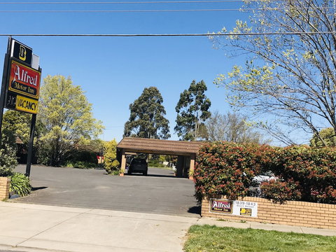 Alfred Motor Inn - Accommodation Daintree 1