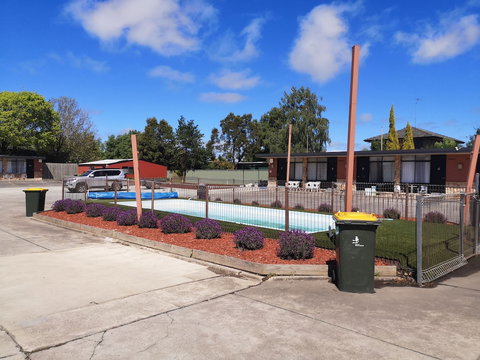 Avenue Motel - Accommodation Daintree 1