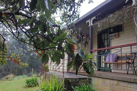 Glenbrook House And Cottage - Accommodation Daintree 4