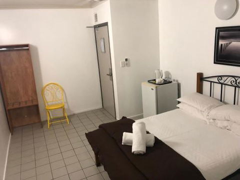 Airlie Waterfront Accommodation - Accommodation Daintree 2