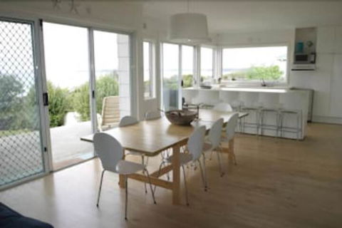 Culburra Beach House - Accommodation Daintree 0