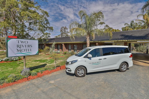Two Rivers Motel - Accommodation Daintree 0