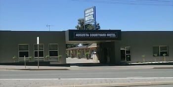 Augusta Courtyard Motel - Accommodation Daintree 0