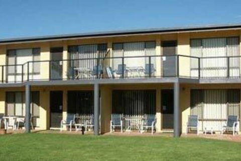 Admirals Lodge - Accommodation Daintree 3