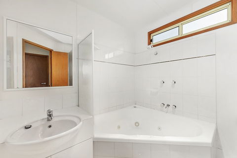 Apollo Bay Holiday Park - Accommodation Daintree 4