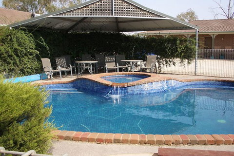 Arcadia Motor Inn - Accommodation Daintree 6