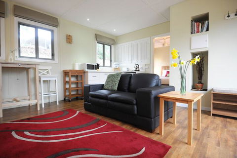 Gisborne Peak Winery Cottages - Accommodation Daintree 7