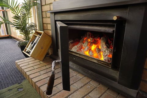 Gisborne Peak Winery Cottages - Accommodation Daintree 3