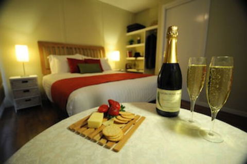 Gisborne Peak Winery Cottages - Accommodation Daintree 0