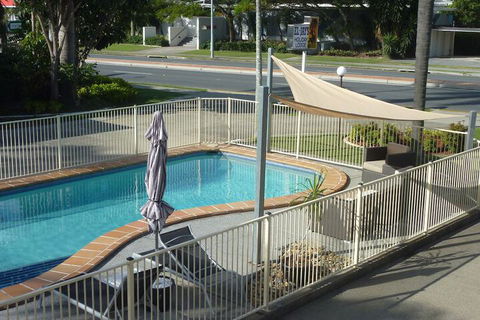 Jadran Motel & El Jays Holiday Lodge - Accommodation Daintree 3
