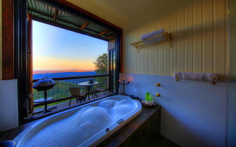 At Remingtons Private Cottages & Lodge - Accommodation Daintree 5