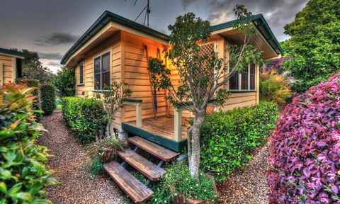 At Remingtons Private Cottages & Lodge - Accommodation Daintree 1