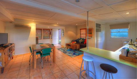 At Remingtons Private Cottages & Lodge - Accommodation Daintree 4