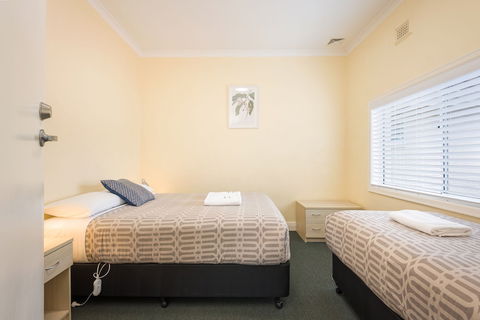 Albany Holiday Units - Accommodation Daintree 6