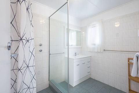 Albany Holiday Units - Accommodation Daintree 5