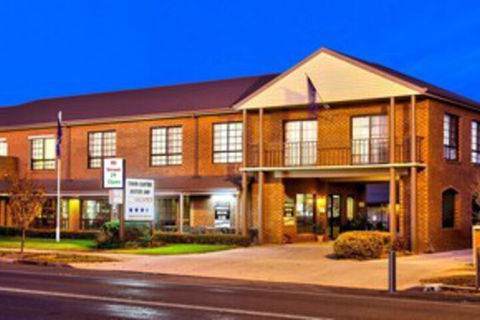 Holbrook Town Centre Motor Inn - Accommodation Daintree 0