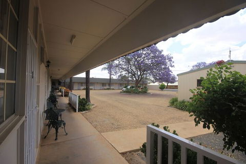 Aromet Motor Inn - Accommodation Daintree 1