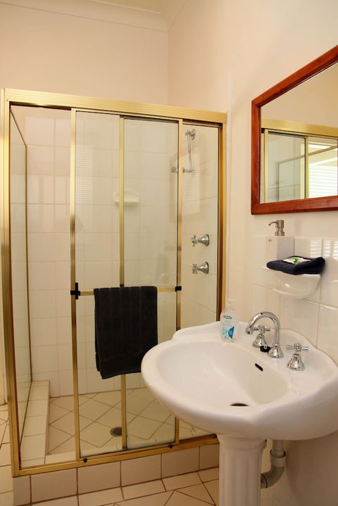 Apartments On The Park - Accommodation Daintree 3