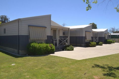 Ashleigh Court Motor Inn - Accommodation Daintree 0