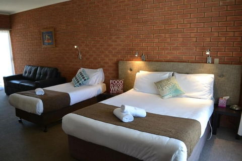 Ashleigh Court Motor Inn - Accommodation Daintree 4
