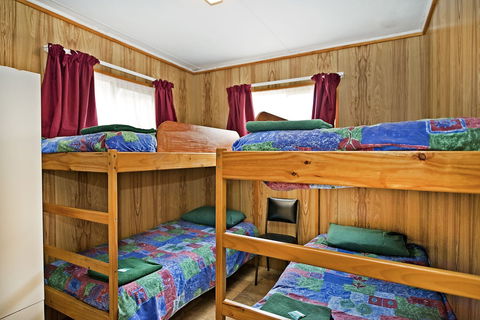 Acclaim Pine Grove Holiday Park - Accommodation Daintree 1