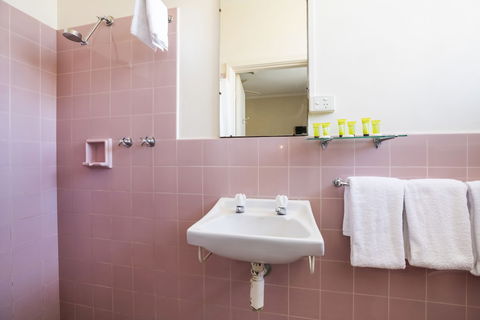 Esplanade Hotel - Accommodation Daintree 4