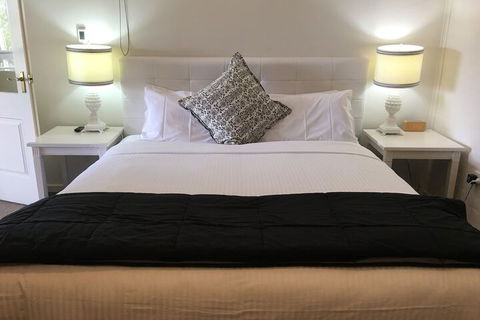 Norwood House Motel & Reception Centre - Accommodation Daintree 5