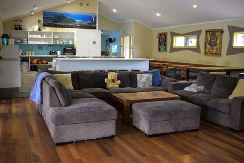 Flashpackers Hervey Bay Hostel - Accommodation Daintree 2
