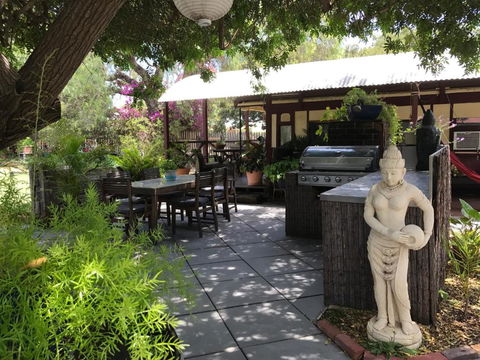 Dongara Breeze Inn - Accommodation Daintree 1