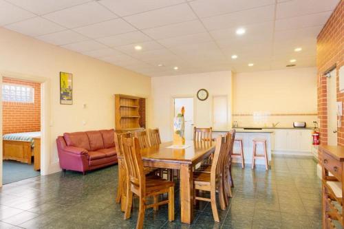 Castlemaine VIC Accommodation Daintree
