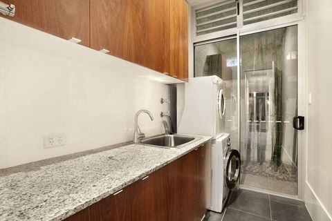 Lambert House - Accommodation Daintree 6
