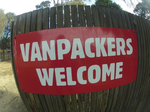 Bells Beach Backpackers - Accommodation Daintree 3