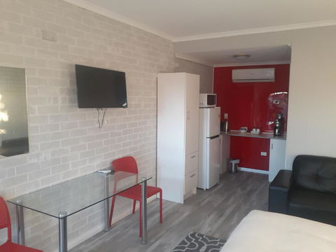 Wentworth Club Motel - Accommodation Daintree 5
