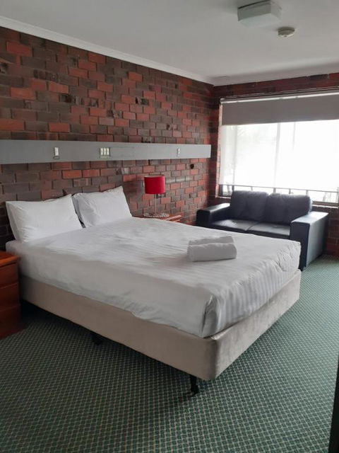 Wentworth Club Motel - Accommodation Daintree 3