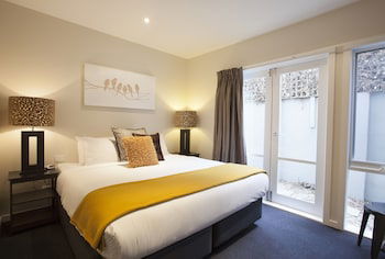 BOUTIQUE STAYS - Roxys Place - Accommodation Daintree 0