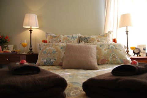 Highclaire House Bed & Breakfast - Accommodation Daintree 0