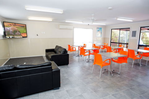 BIG4 Traralgon Park Lane Holiday Park - Accommodation Daintree 2