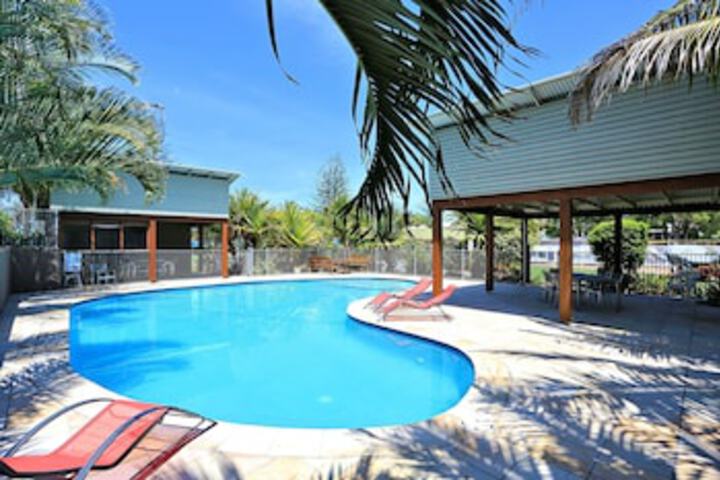 Apple Tree Creek QLD Accommodation Daintree