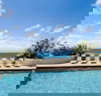 Clubb Coolum Beach Resort