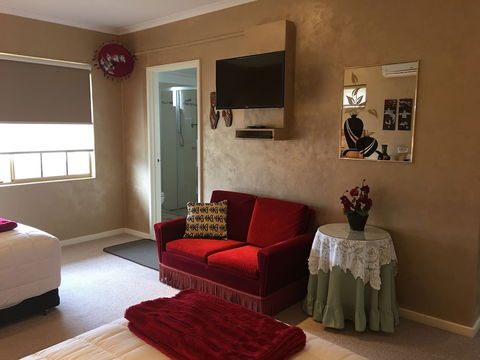 Armadale Cottage Bed & Breakfast - Accommodation Daintree 3