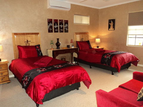 Armadale Cottage Bed & Breakfast - Accommodation Daintree 2