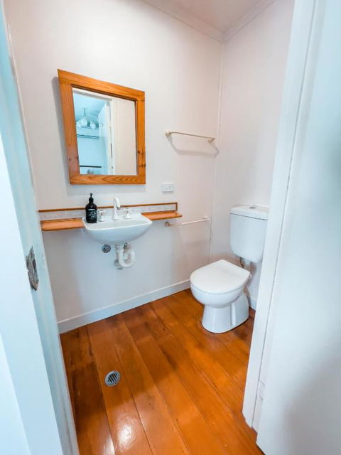 Noosa Hinterland Bed & Breakfast - Accommodation Daintree 4