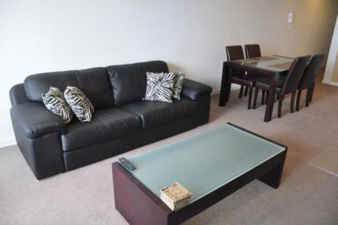 Astra Collins St. Docklands - Accommodation Daintree 2