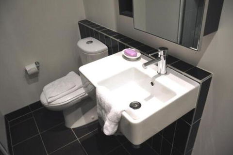 Astra Collins St. Docklands - Accommodation Daintree 3
