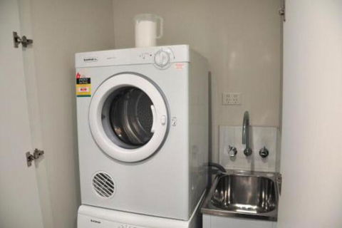 Astra Collins St. Docklands - Accommodation Daintree 4