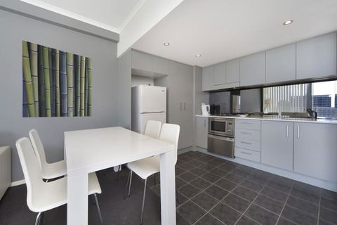 Astra Apartments - Paramatta - Accommodation Daintree 5