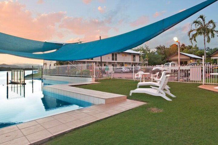 Lucinda QLD Accommodation Daintree