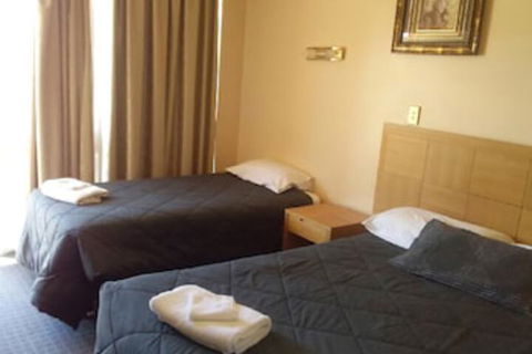 Desert Sand Motor Inn - Accommodation Daintree 3
